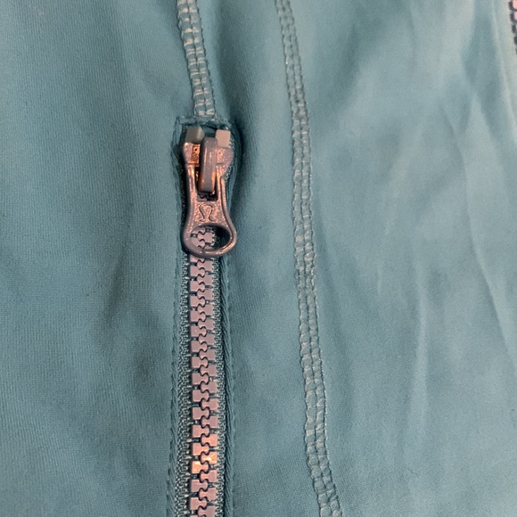EUC Lululemon Vibrant Blue Define Jacket - size 10 - Picture 8 of 16